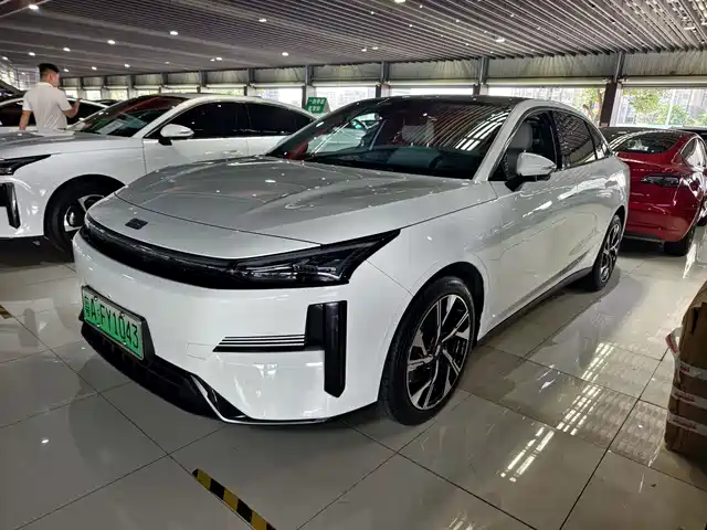 Geely Galaxy Galaxy L6 Galaxy L6 2023 Model 125km Starship — фото