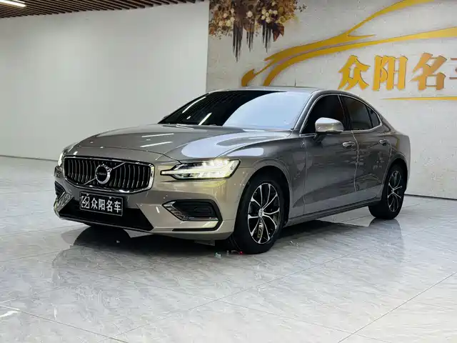 Volvo Volvo S60 Volvo S60 2022 B4 Zhiyi Luxury Edition — фото