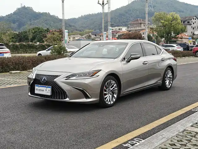 Lexus Lexus Es Lexus Es 2020 300h Executive Edition National V — фото