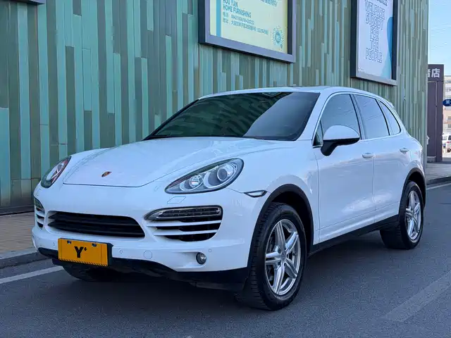 Porsche Cayenne Cayenne 2014 Cayenne Platinum Edition 3.0t