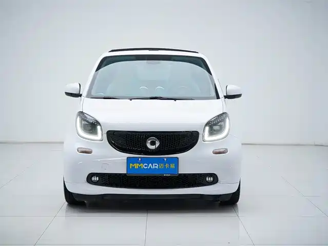 Smart Smart Fortwo Smart Fortwo 2016 1.0l 52kw Convertible Passion Version — фото
