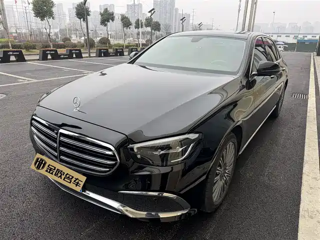 Mercedes-Benz Mercedes-Benz E-Class Mercedes-Benz E-Class 2021 Facelift E 300 L Luxury Model — фото