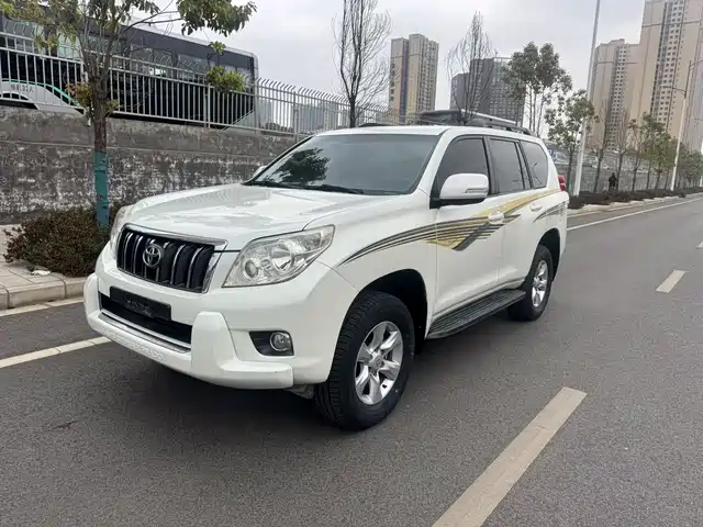 Toyota Prado (Imported) Prado (Imported) 2010 2.7l Automatic Standard Version — фото