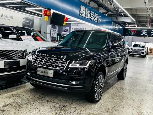 Land Rover Range Rover Range Rover 2018 3.0 Sc V6 Vogue Extended Edition — фото