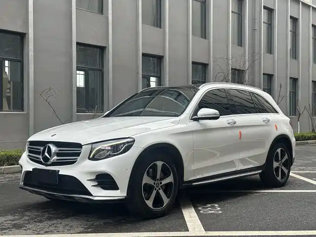 Mercedes-Benz Mercedes-Benz Glc Mercedes-Benz Glc 2019 Glc 260 4matic Luxury Model — фото
