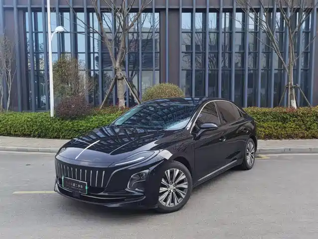 Red Flag Hongqi E-Qm5 Hongqi E-Qm5 2022 431km Charging Enjoyment Edition — фото