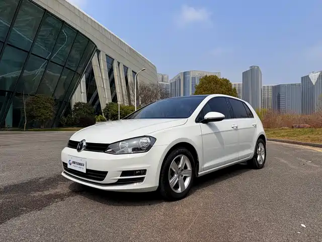 Volkswagen Golf Golf 2016 230tsi Automatic Comfort Type — фото