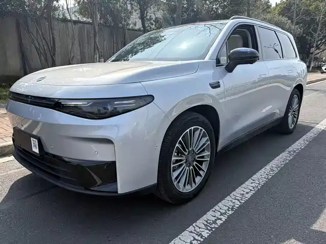 Leap Car Zero Running C16 Leapmoon C16 2024 Extended Range 200 Exclusive Edition — фото