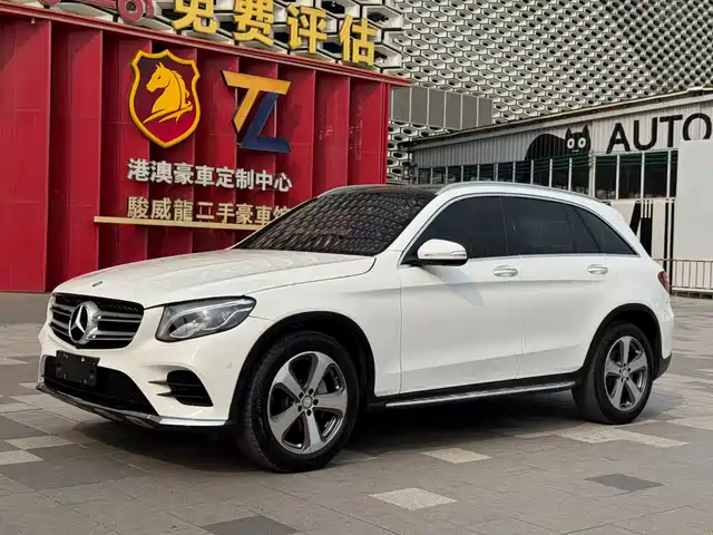 Mercedes-Benz Mercedes-Benz Glc Mercedes-Benz Glc 2017 Glc 260 4matic Luxury Model — фото
