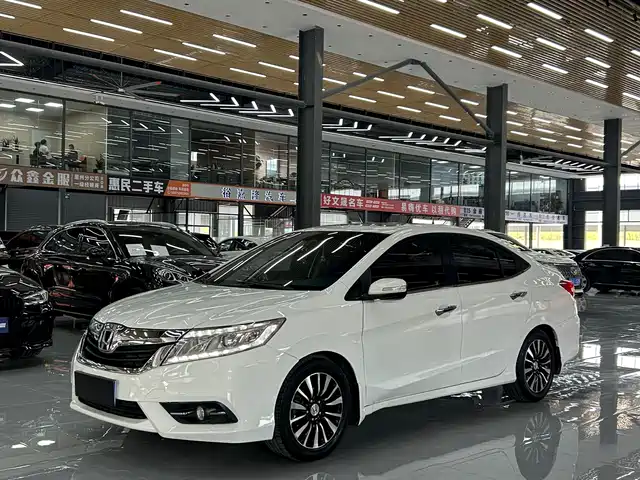 Honda Lingpai Lingpai 2015 1.8l Automatic Super Equipped Limited Edition — фото