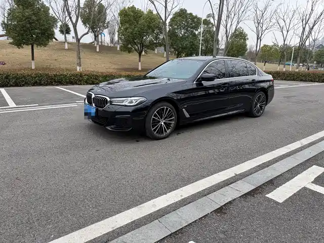 Bmw Bmw 5 Series Bmw 5 Series 2022 Facelift 530li Leading M Sports Package — фото