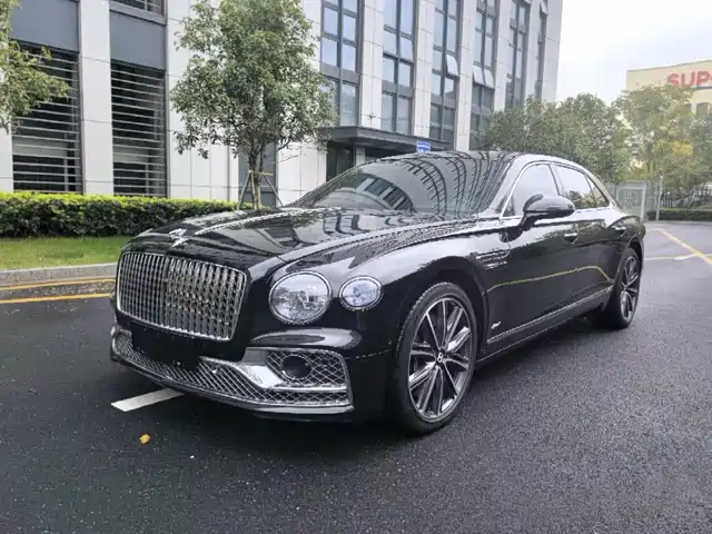 Bentley Flying Spur Plug-In Hybrid Flying Spur Plug-In Hybrid 2022 2.9t V6 Hybrid — фото