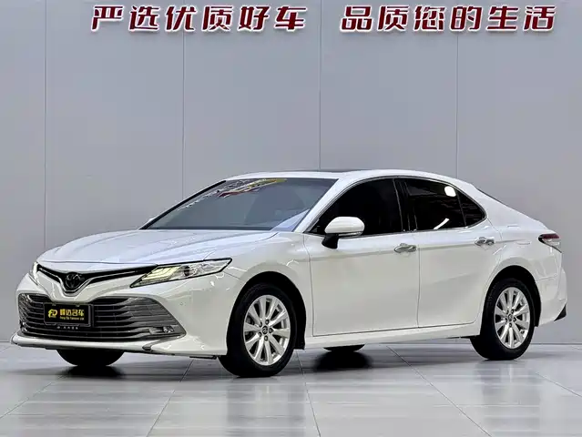 Toyota Camry Camry 2018 2.0g Deluxe Edition — фото