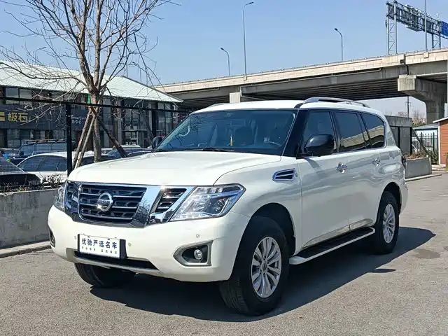 Nissan Patrol Patrol 2018 4.0l Linkedin Model — фото