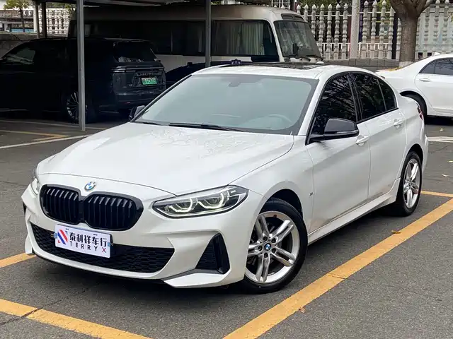 Bmw Bmw 1 Series Bmw 1 Series 2023 120i M Sports Night Edition — фото