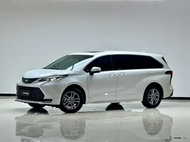 Toyota Sienna Sienna 2024 2.5l Hybrid Comfort Edition — фото