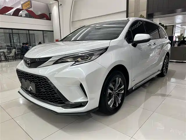 Toyota Gravia Grevia 2024 2.5l Hybrid Luxury Edition — фото