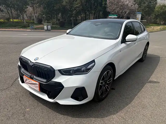 Bmw Bmw 5 Series Bmw 5 Series 2025 530li Leading M Sports Package — фото
