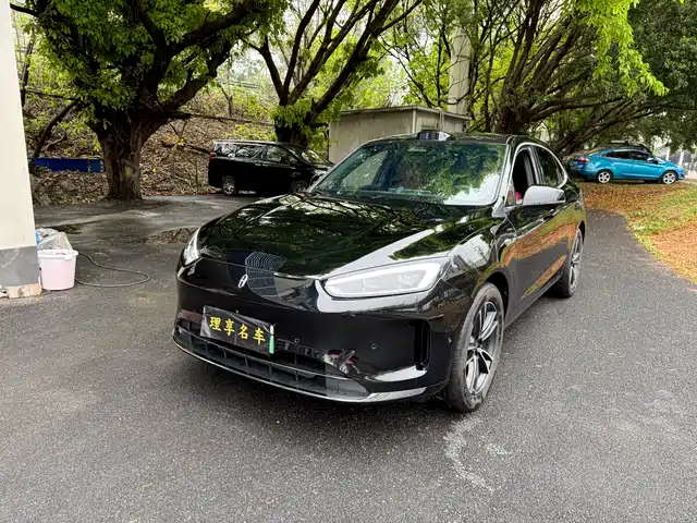 Aito Asks The World Wenjie M5 Wenjie M5 2025 Extended Range Ultra Rear-Wheel Drive Version — фото