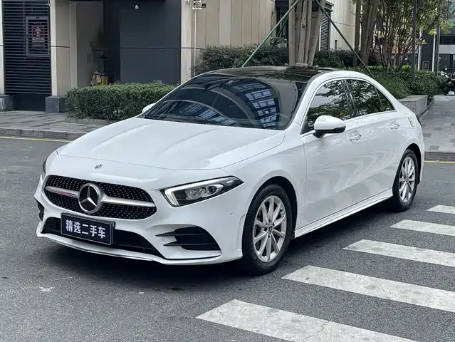 Mercedes-Benz Mercedes Benz A Class Mercedes-Benz A-Class 2022 A 200 L Sports Sedan Dynamic Type — фото