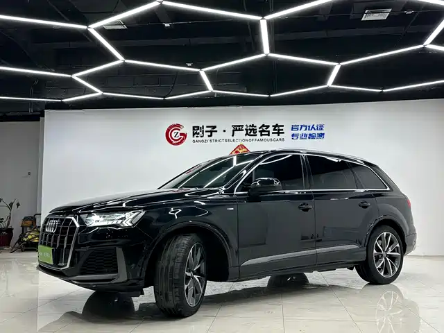 Audi Audi Q7 Audi Q7 2020 55 Tfsi Quattro S Line Sports — фото