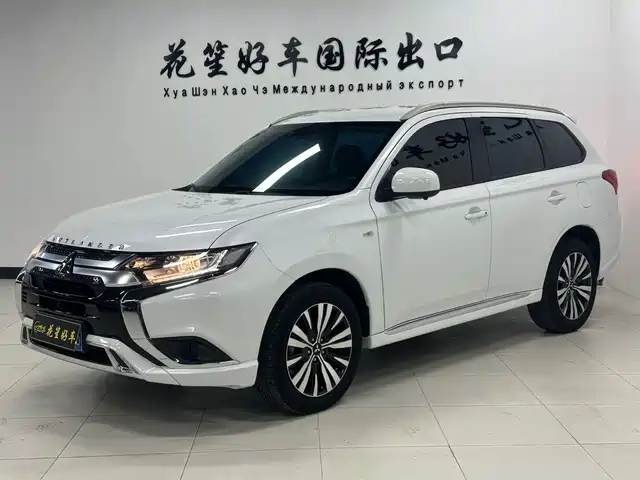 Mitsubishi Outlander Outlander 2021 2.0l 2wd Smooth Edition 5 Seats — фото