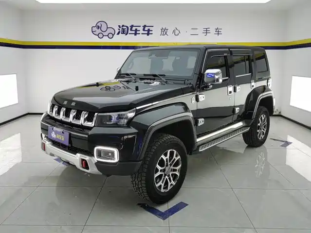 Beijing Cross Country Beijing Off-Road Bj40 Beijing Off-Road Bj40 2023 2.0t Automatic Four-Wheel Drive City Hunter Version Knight Type — фото