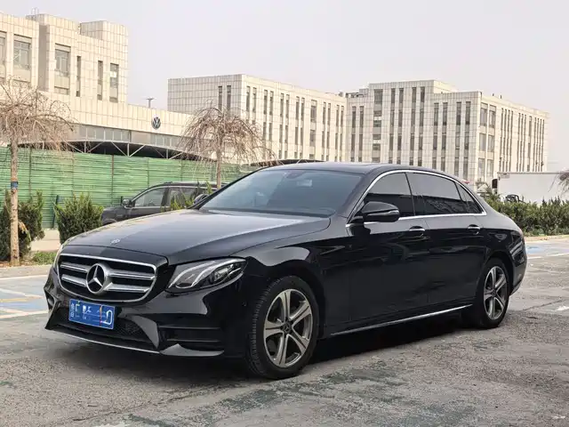 Mercedes-Benz Mercedes-Benz E-Class Mercedes-Benz E-Class 2019 E 260 L Sports
