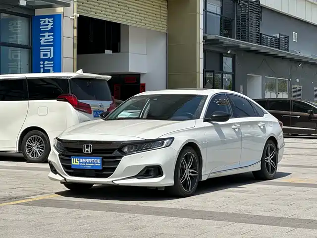 Honda Accord Accord 2022 260turbo Magic Night Premium Edition — фото
