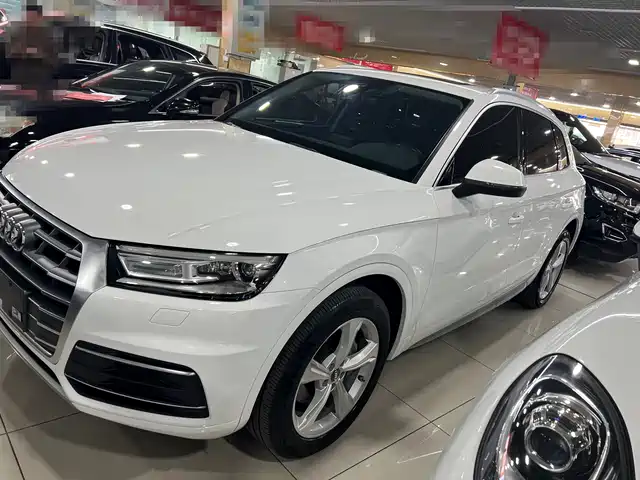Audi Audi Q5l Audi Q5l 2020 40 Tfsi Enjoys Fashionable Style — фото