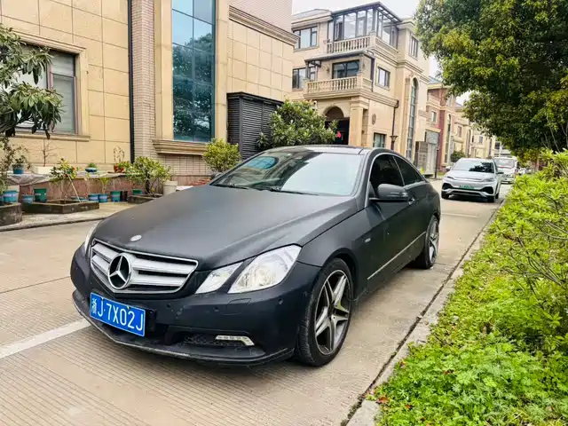 Mercedes-Benz Mercedes-Benz E-Class (Imported) Mercedes-Benz E-Class Imported 2010 E 260 Cgi Coupe — фото