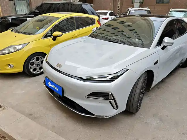 Geely Galaxy Galaxy Star 8 Galaxy Star 8 2025 130km Em-P Discovery Edition — фото