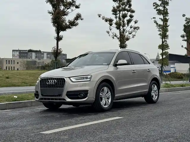 Audi Audi Q3 Audi Q3 2013 35 Tfsi Comfort Type — фото