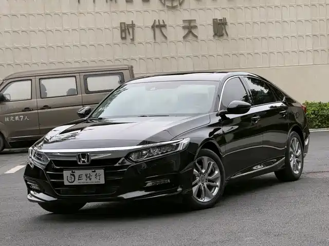 Honda Accord Accord 2018 260turbo Deluxe Edition National Vi — фото