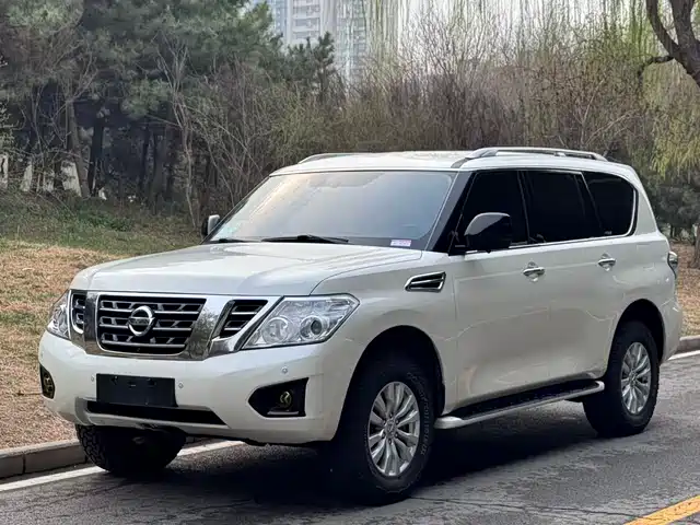 Nissan Patrol Patrol 2018 4.0l Linkedin Model — фото