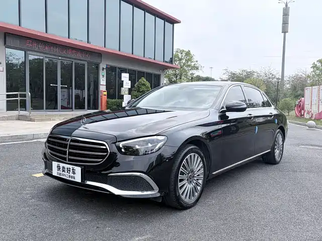 Mercedes-Benz Mercedes-Benz E-Class Mercedes-Benz E-Class 2023 Facelift E 300 L Luxury Model — фото