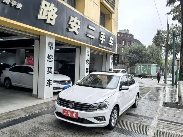 Volkswagen Jetta Jetta 2017 1.5l Automatic Comfort Model — фото