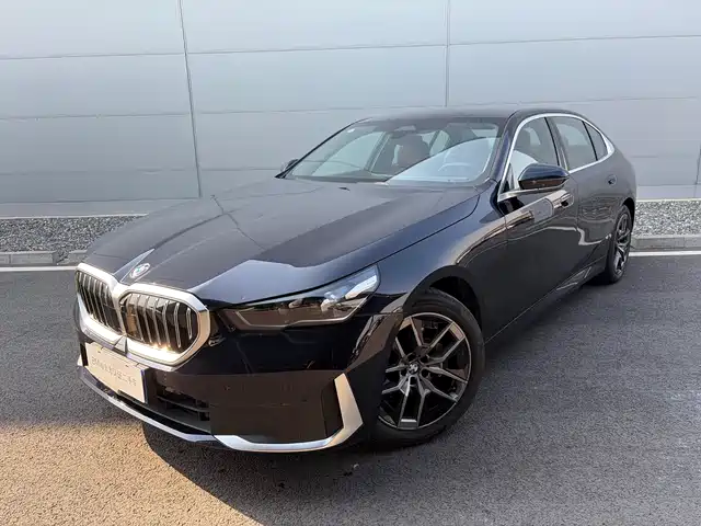 Bmw Bmw 5 Series Bmw 5 Series 2025 530li Leading Luxury Package — фото