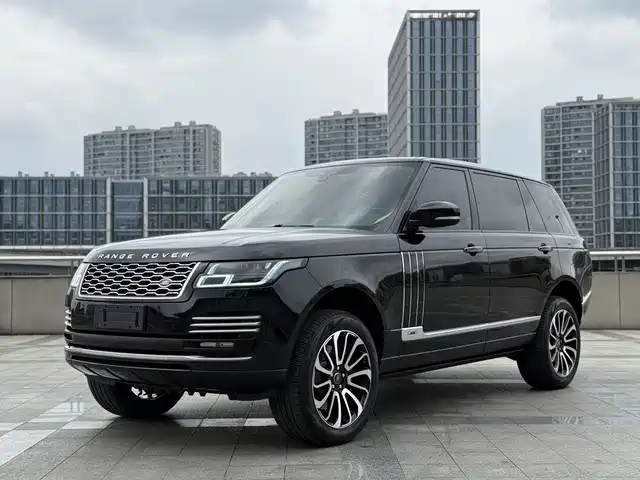 Land Rover Range Rover Range Rover 2017 3.0 Sc V6 Vogue Extended Edition — фото