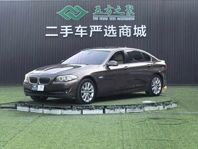 Bmw Bmw 5 Series Bmw 5 Series 2013 530li Luxury Model — фото