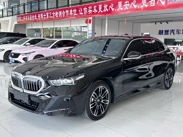 Bmw Bmw 5 Series Bmw 5 Series 2026 530li Leading M Sports Package — фото