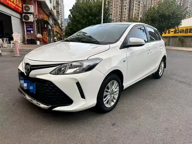 Toyota Vios Fs Vios Fs 2017 1.5l Cvt Fenchi Edition — фото