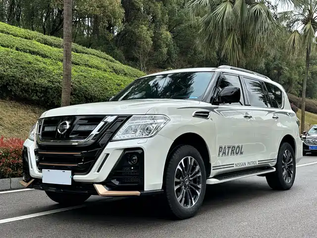 Nissan Patrol Patrol 2018 4.0l Linkedin Model — фото