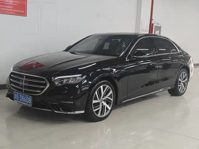 Mercedes-Benz Mercedes-Benz E-Class Mercedes-Benz E-Class 2025 E 300 L Fashion Model — фото