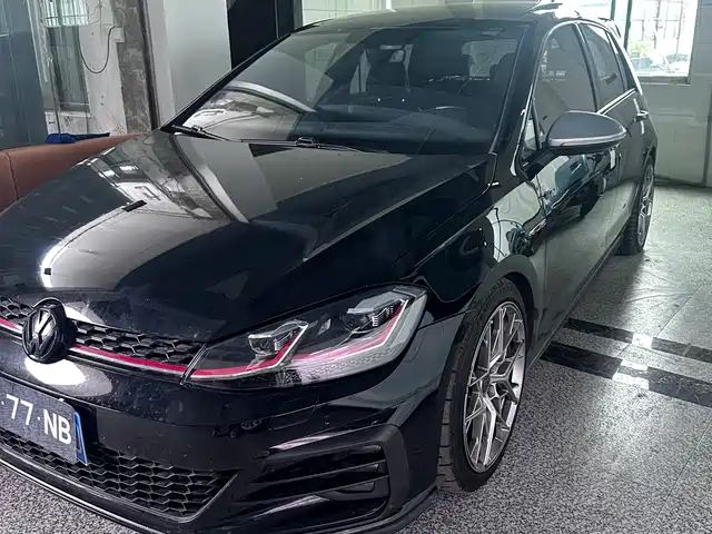 Volkswagen Golf Gti Golf Gti 2018 2.0tsi Gti — фото