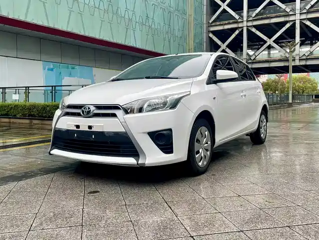 Toyota Yaris L To Dazzle Yaris L 2015 1.5e Automatic Charm Version