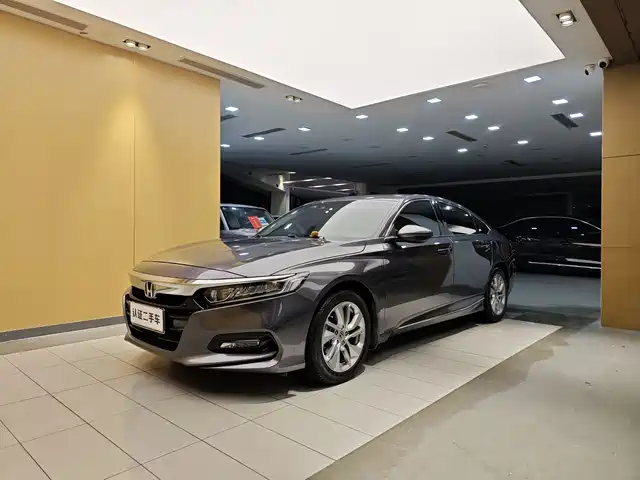 Honda Accord Accord 2018 260turbo Deluxe Edition National Vi — фото