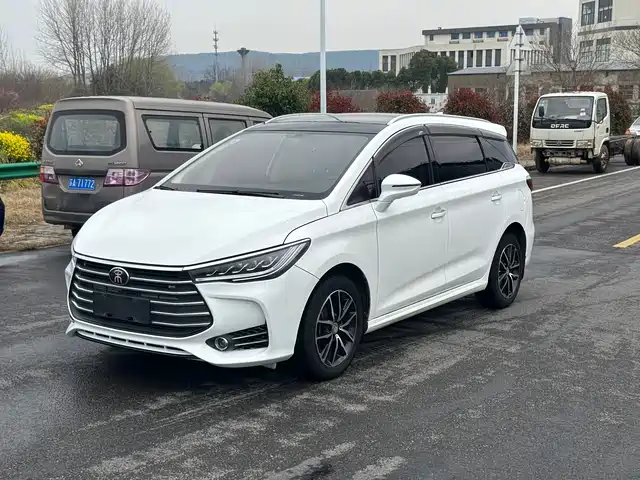 Byd Song Max Song Max 2017 1.5t Automatic Smart Connection Elite 7 Seats — фото