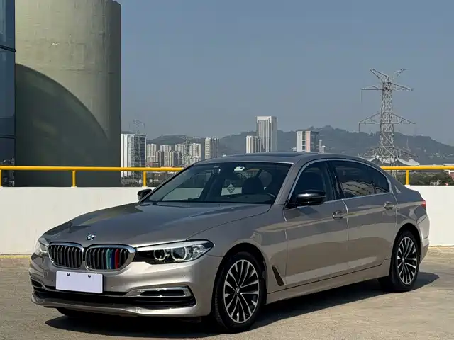Bmw Bmw 5 Series Bmw 5 Series 2019 525li Luxury Package — фото