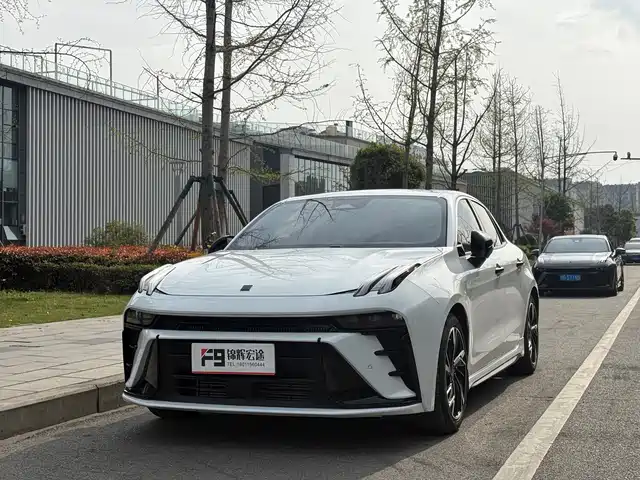 Lynk & Co Lynk & Co 03 Lynk & Co 03 2025 1.5td Dct Champion Edition Pro